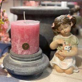 Dekofigur Mädchen mit Katze