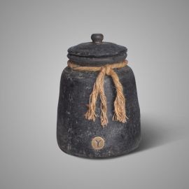 Dekotopf mit Deckel und Sisalband Basalt