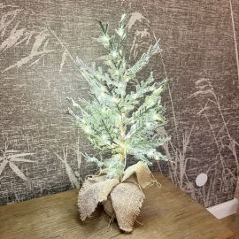 LED Schneetannenbaum im Jutesack