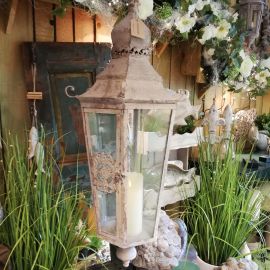 Laterne mit Wandhaken