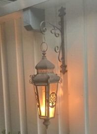 Laterne mit Wandhaken