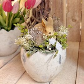 Ostergesteck mit Hase