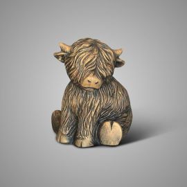 Sitzender Scotty Majestiv braun