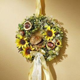 Sonnenblumenkranz mit Kastanien