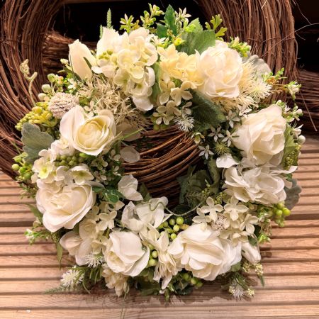 Blumenkranz 'Ivory Garden'