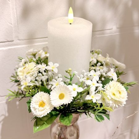 Dekokranz Bellis weiß