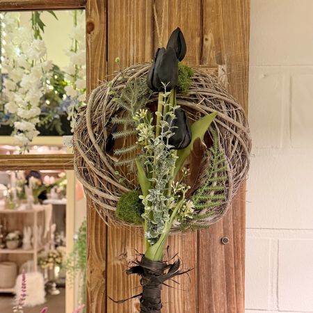 Dekokranz 'schwarze Tulpen'