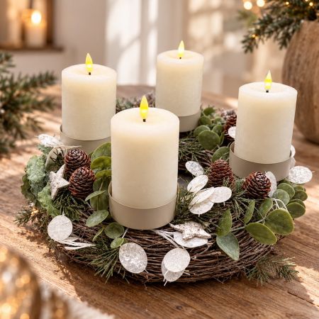 Handgefertigter Adventskranz mit 4 LED-Kerzen – Naturkranz in grün, creme & weiß