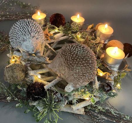 Igel-Adventskranz mit 4 Teelichter und Micro-Lichterkette