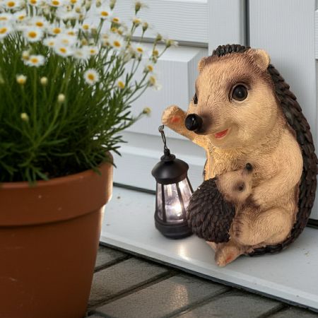 Igel 'Borstel' mit Solarlaterne