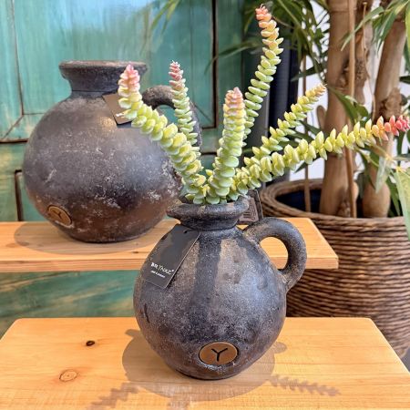 Jug Bolvase Basalt mit Henkel