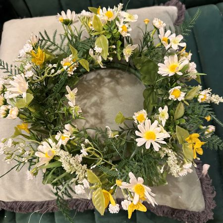 Margeritenkranz mit Forsythie