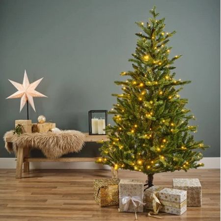 Tannenbaum 'Allison' 220 LED´s warm/weiß - 8 Lichtfunktionen & Timer -