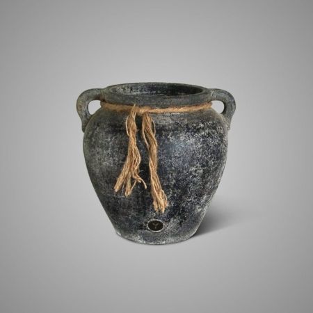 Vase mit Henkeln grau und Kordel
