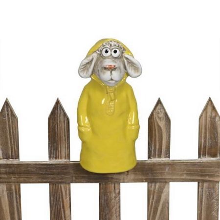 Zaunfigur Schaf im Regenmantel gelb