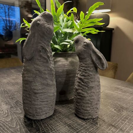 stehender Hase Stone schwarz